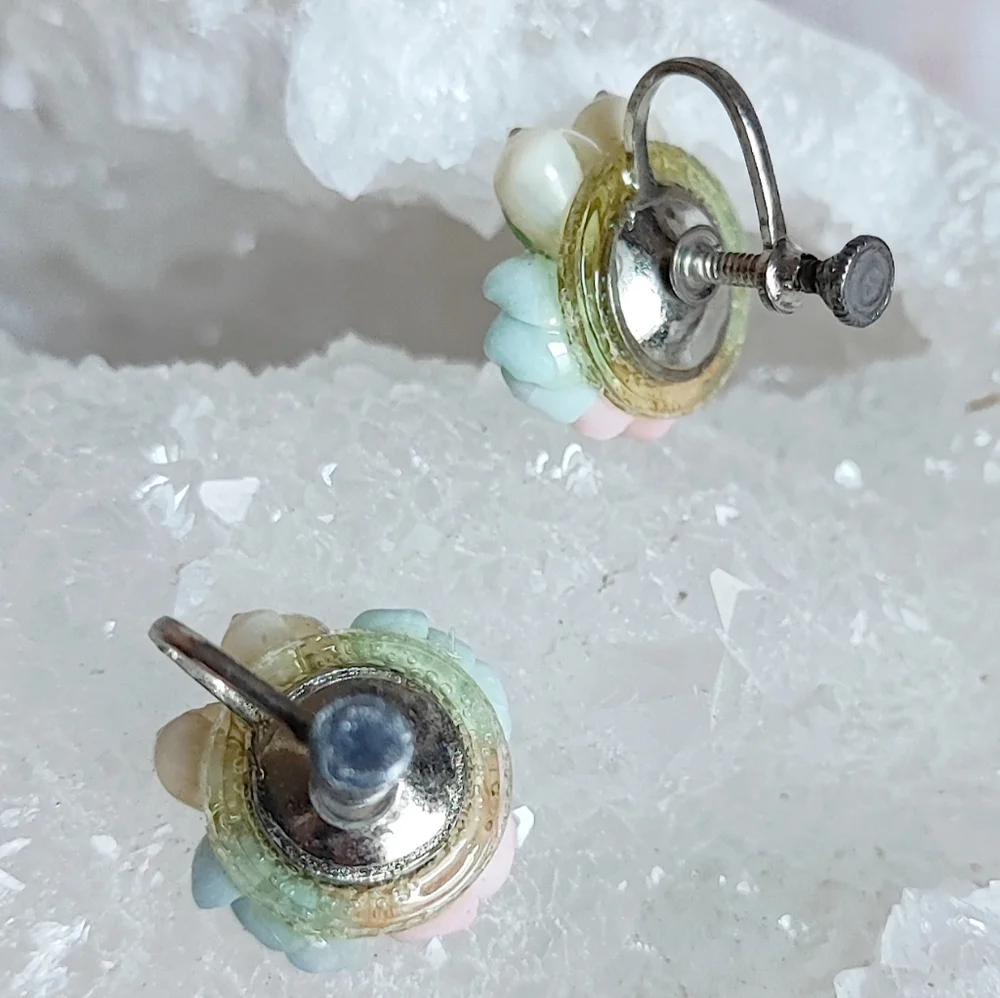 Miniature Pastel Delicate Sea Shell Silver Tone Vintage Old Screwback Earrings